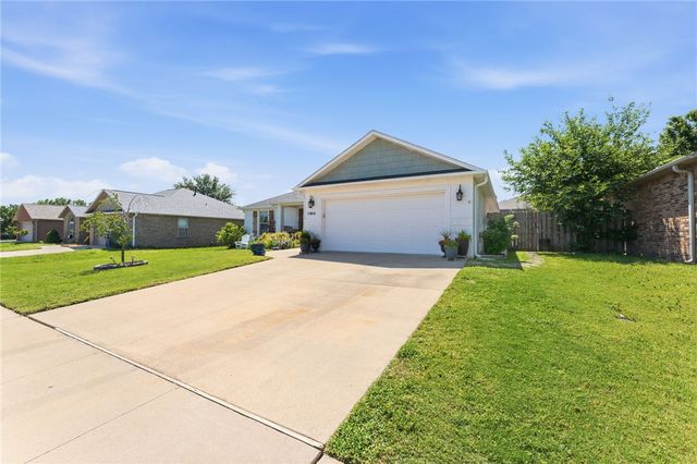 1904 Audabon Park Court, Siloam Springs, AR 72761