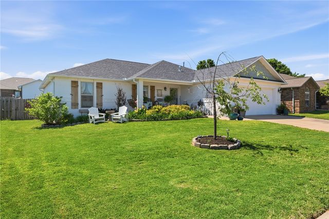 1904 Audabon Park Court, Siloam Springs, AR 72761