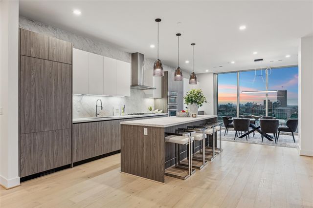 1711 Allen Parkway 2301, Houston, TX 77019