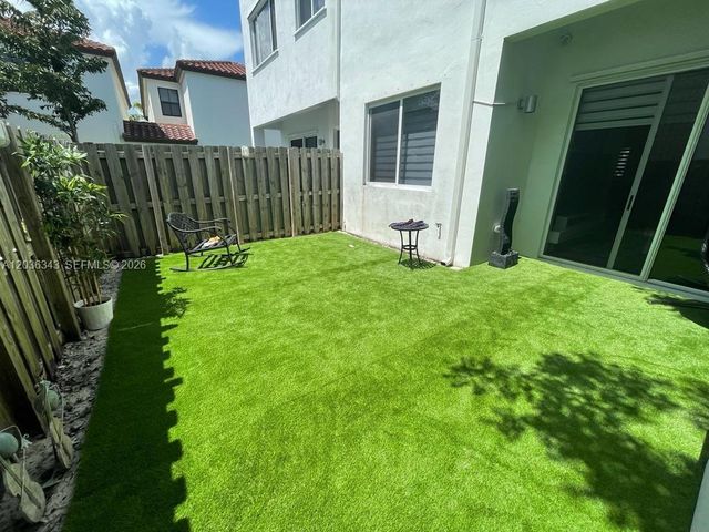 7117 NW 103rd Path, Doral, FL 33178