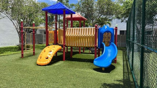 7117 NW 103rd Path, Doral, FL 33178