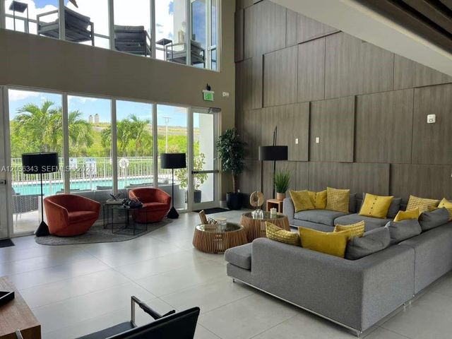 7117 NW 103rd Path, Doral, FL 33178