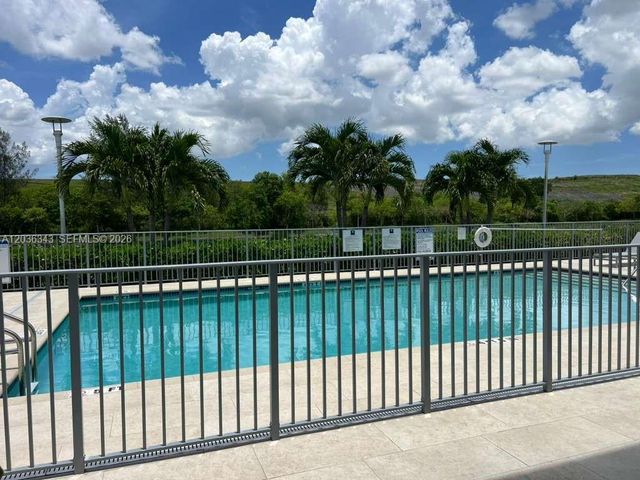 7117 NW 103rd Path, Doral, FL 33178