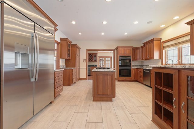 4969 WOLF Road, Erie, PA 16505