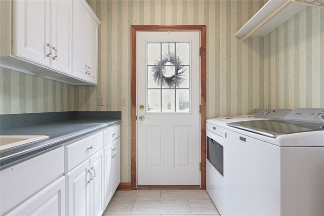 4969 WOLF Road, Erie, PA 16505