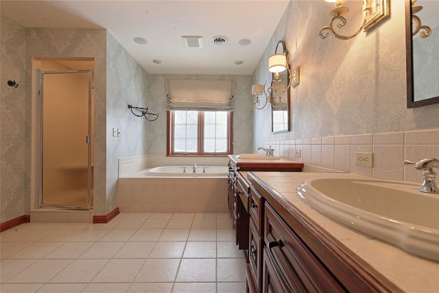 4969 WOLF Road, Erie, PA 16505