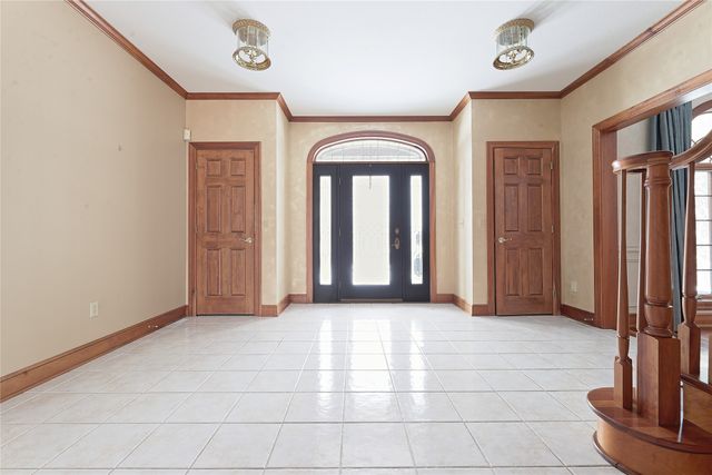 4969 WOLF Road, Erie, PA 16505