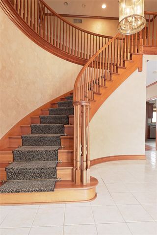 4969 WOLF Road, Erie, PA 16505