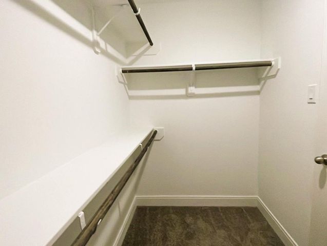 711 S Houston Avenue B, Humble, TX 77338