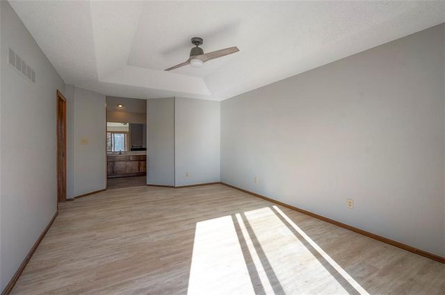 4910 NE Pebble Beach Street, Lee's Summit, MO 64064