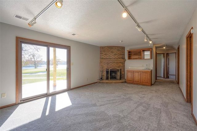 4910 NE Pebble Beach Street, Lee's Summit, MO 64064