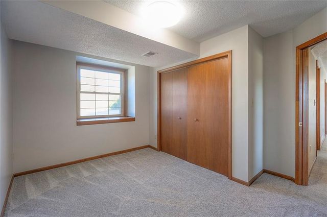 4910 NE Pebble Beach Street, Lee's Summit, MO 64064