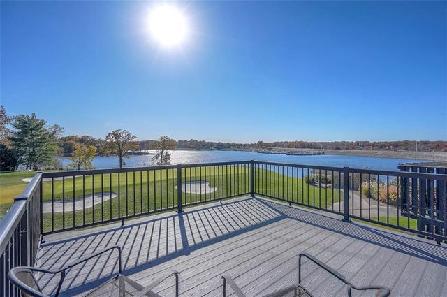 4910 NE Pebble Beach Street, Lee's Summit, MO 64064