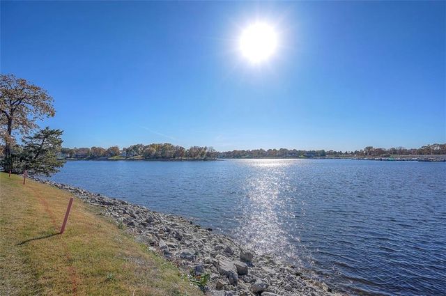 4910 NE Pebble Beach Street, Lee's Summit, MO 64064