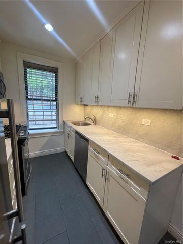 1922 McGraw Avenue 1H, Bronx, NY 10462