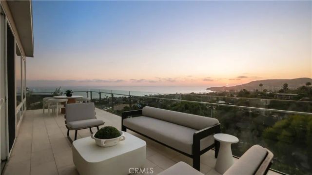 964 Van Dyke, Laguna Beach, CA 92651