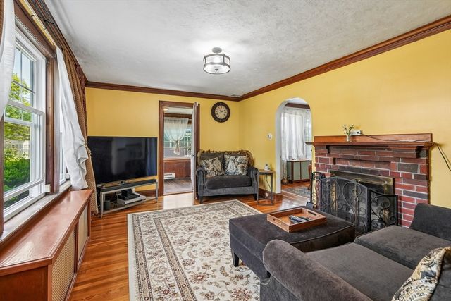 82 Needham St, Dedham, MA 02026