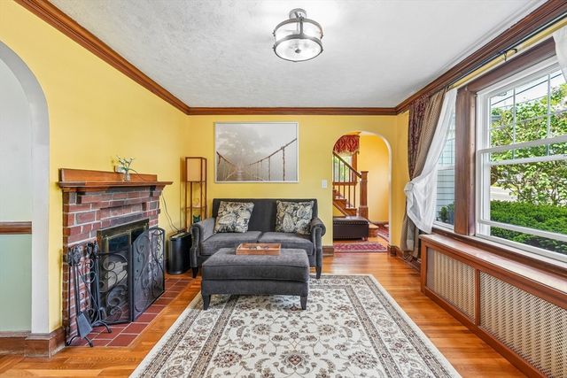 82 Needham St, Dedham, MA 02026