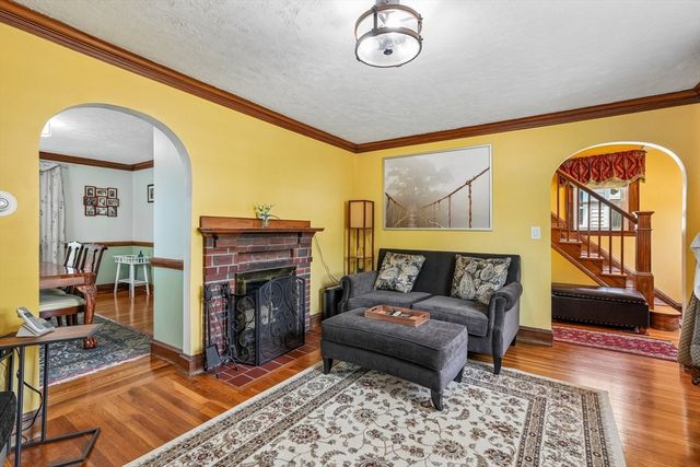82 Needham St, Dedham, MA 02026