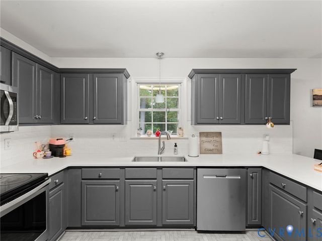 7019 Highcrest Ridge Dr, Chesterfield, VA 23838