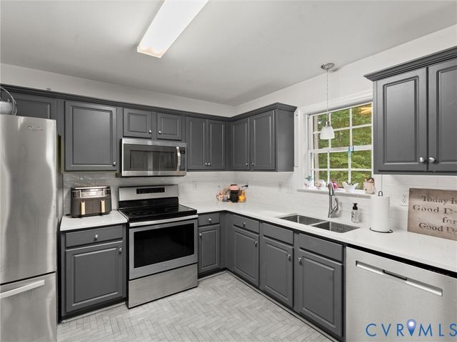 7019 Highcrest Ridge Dr, Chesterfield, VA 23838