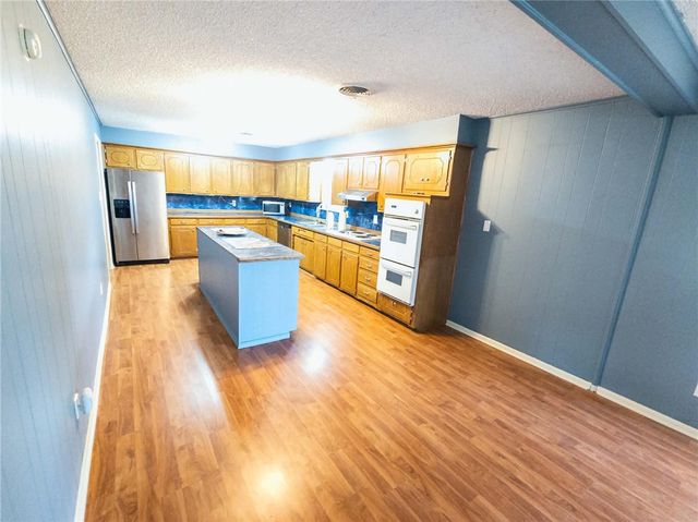 232 CENTER VALLEY Road, Russellville, AR 72802