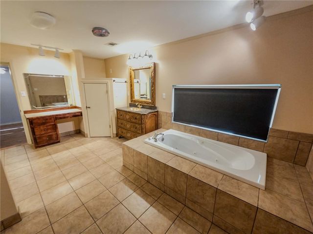 232 CENTER VALLEY Road, Russellville, AR 72802