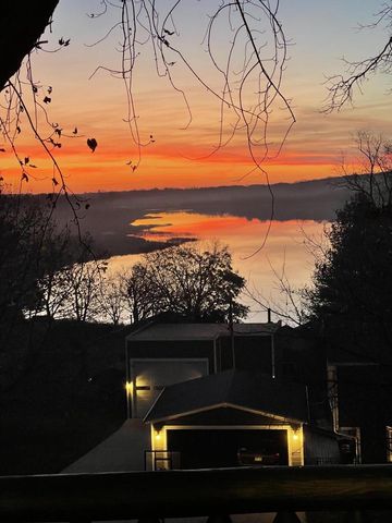 N6498 Orchard Heights ROAD, Delavan, WI 53115