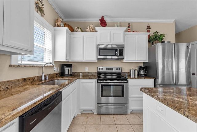 135 Ocean Shore Drive, Crystal Beach, TX 77650