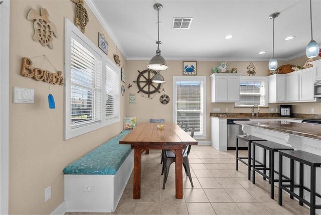 135 Ocean Shore Drive, Crystal Beach, TX 77650