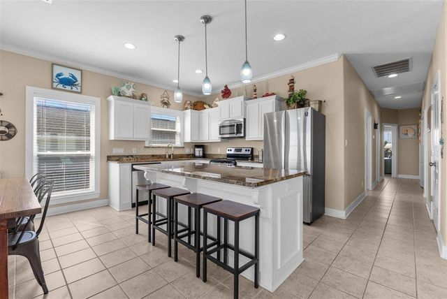 135 Ocean Shore Drive, Crystal Beach, TX 77650