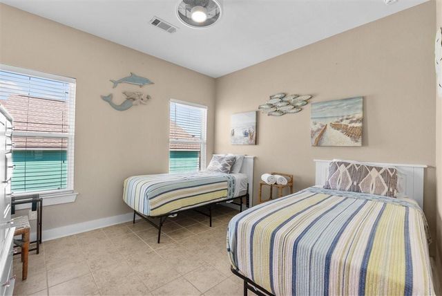 135 Ocean Shore Drive, Crystal Beach, TX 77650