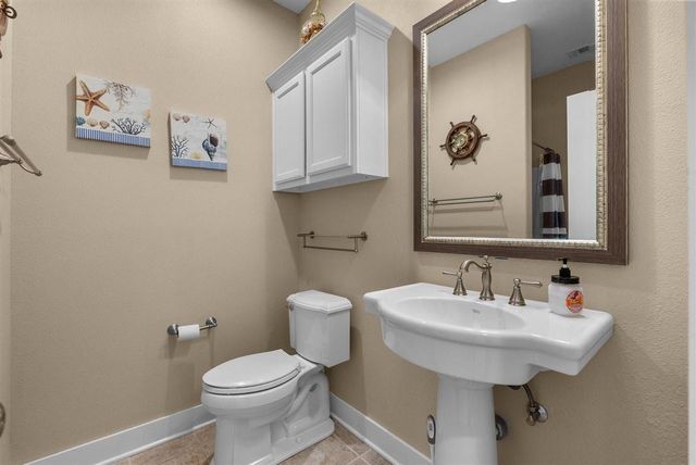 135 Ocean Shore Drive, Crystal Beach, TX 77650