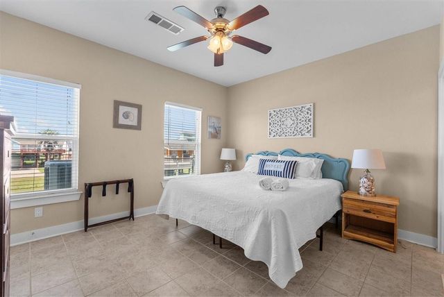 135 Ocean Shore Drive, Crystal Beach, TX 77650