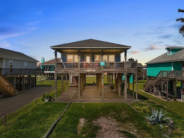 135 Ocean Shore Drive, Crystal Beach, TX 77650