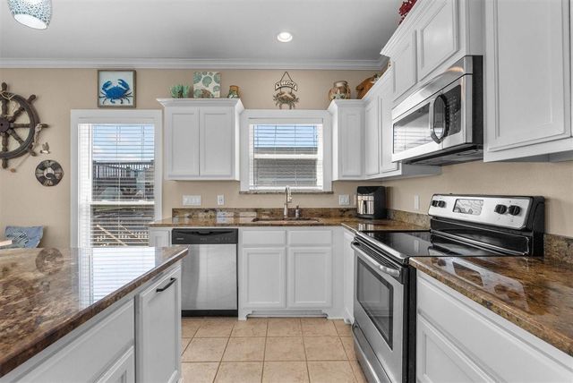 135 Ocean Shore Drive, Crystal Beach, TX 77650