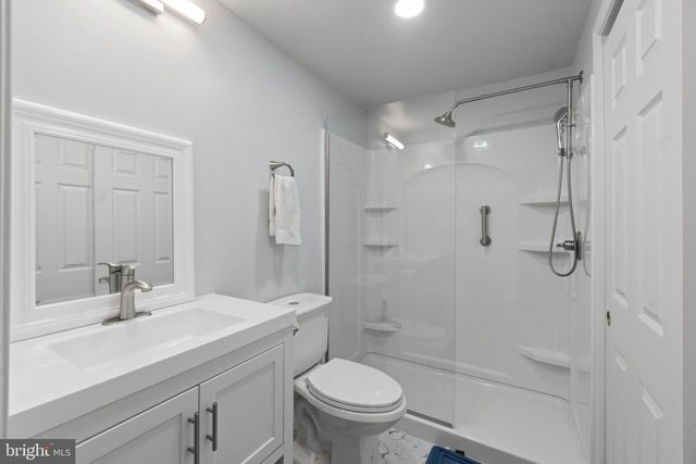 16 HARDWOOD DR, Rosedale, MD 21237