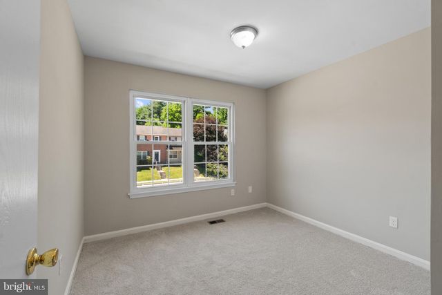 16 HARDWOOD DR, Rosedale, MD 21237