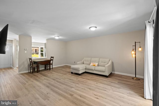 16 HARDWOOD DR, Rosedale, MD 21237