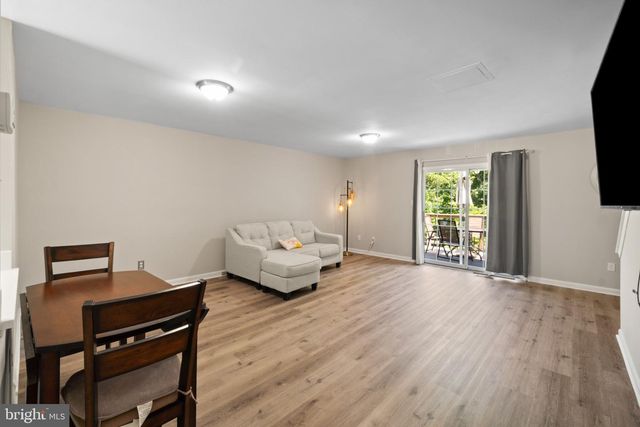 16 HARDWOOD DR, Rosedale, MD 21237