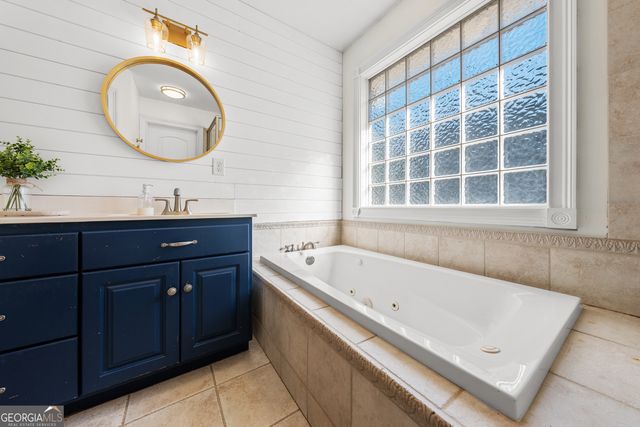 175 Highland Ridge Drive, Hartwell, GA 30643