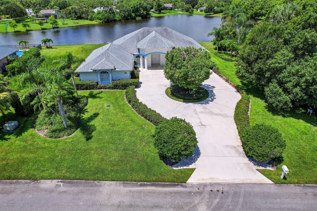 800 SE Waterside Way, Stuart, FL 34997