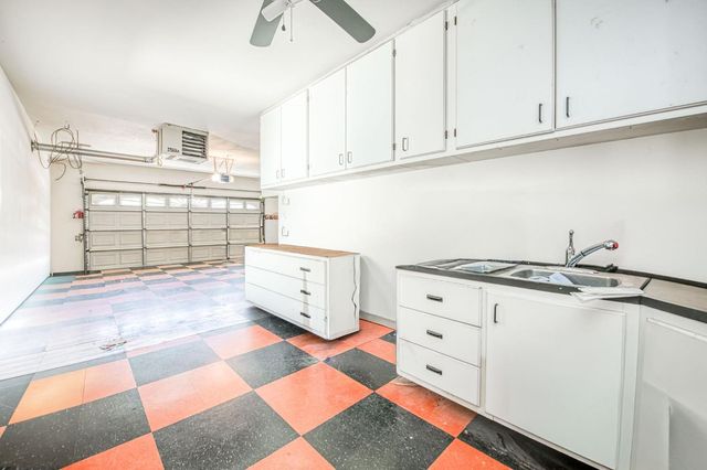 9595 N Woodrow Avenue, Fresno, CA 93720