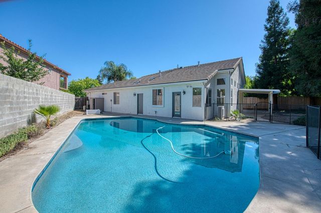 9595 N Woodrow Avenue, Fresno, CA 93720