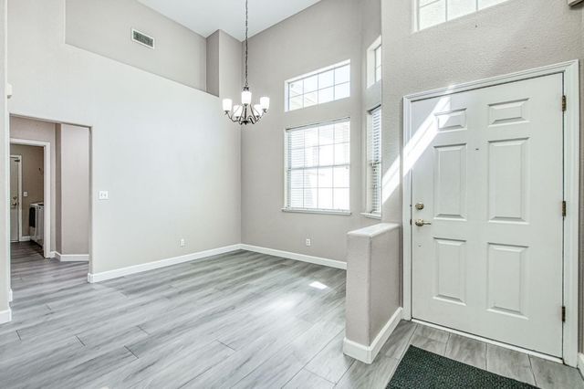 9595 N Woodrow Avenue, Fresno, CA 93720