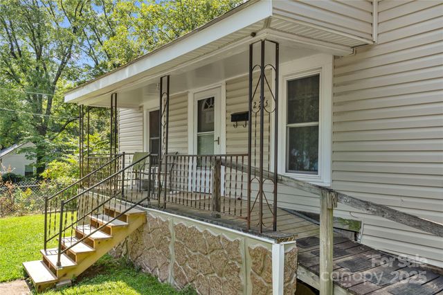 225 Institute Street, Mooresville, NC 28115