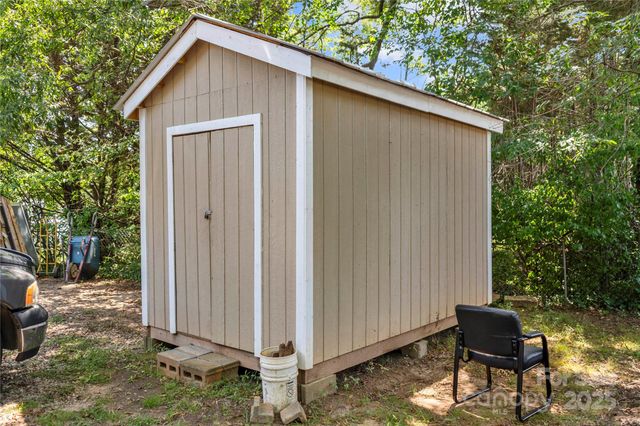 225 Institute Street, Mooresville, NC 28115