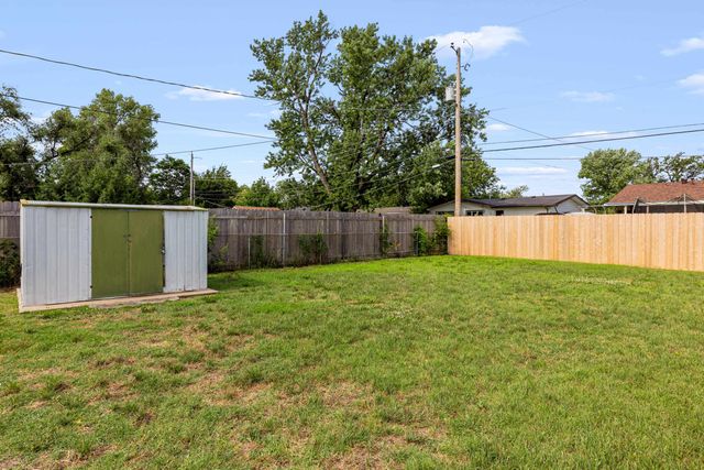 2609 S Elizabeth Ave, Wichita, KS 67217