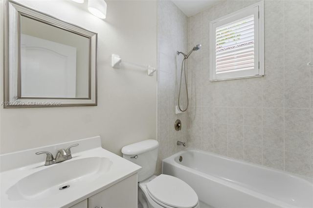 3653 SW 162nd Ave, Miramar, FL 33027