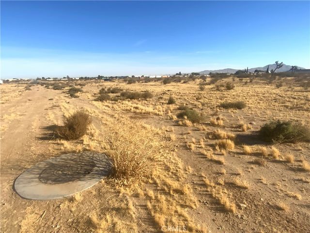 1 Air Expressway, Adelanto, CA 92301